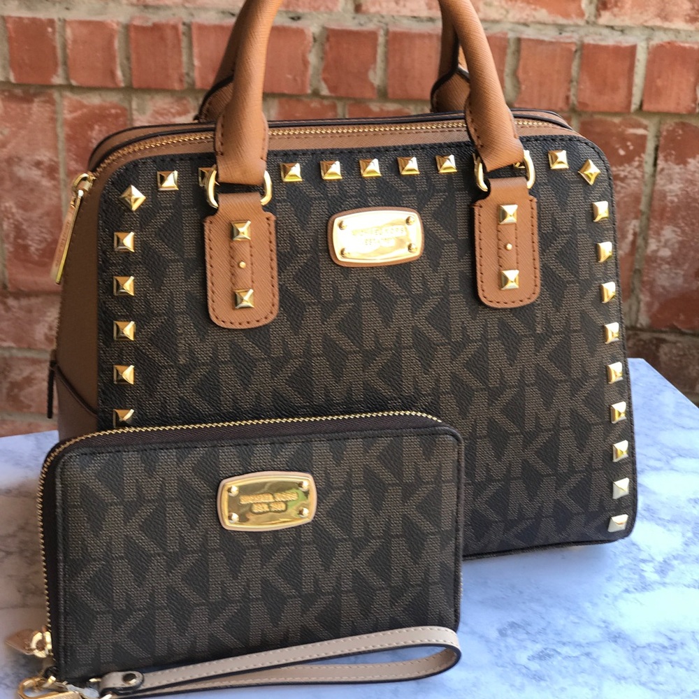 MICHAEL KORS SANDRINE STUD SMALL SATCHEL+WALLET - Picture 2 of 8